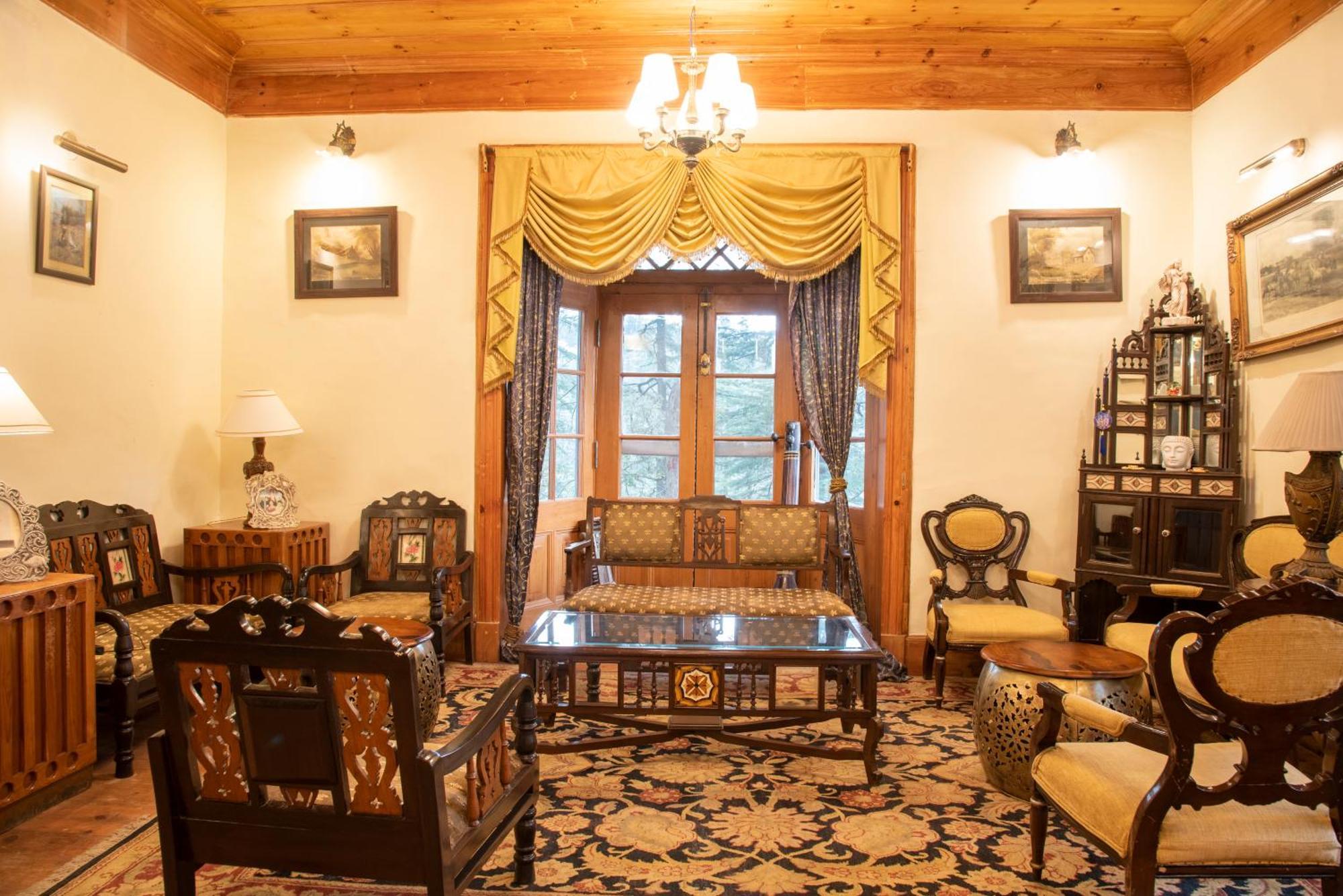 Hotel British 3*